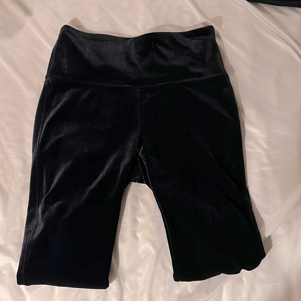 Beautiful White House Black Market velvet pants. Super stretchy! Size XS